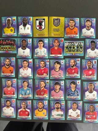 30 cromos Panini Mundial Qatar 2022