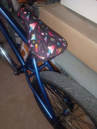 Bicicleta BMX montada a piezas