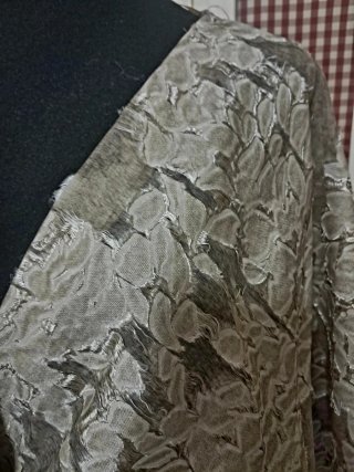Kimono de fiesta   verde caqui ligeramente dorado
