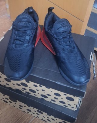 Nike Air Max 270 Negras Rojas