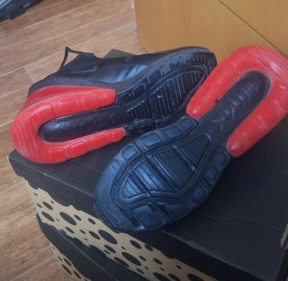 Nike Air Max 270 Negras Rojas