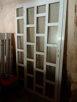 Puertas con fijo aluminio cristales 120,207