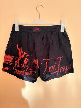 Pantalón corto Two Jeys x Zara Negro/Rojo