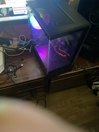 PC MSI en buen estado caja mars  gaming cristal