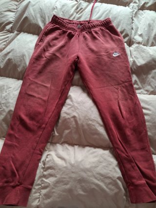 Conjunto Nike: Sudadera y Pantalón Rojo