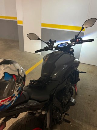 Yamaha MT-07 Negra y Roja