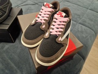 Travis Scott x Air Jordan 1 Low Mocha