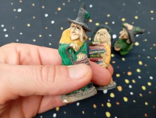 Conjunto 5 Brujas, Signes Grimalt