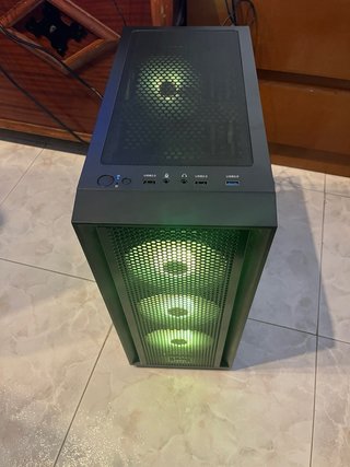 PC i7 Gaming con luces LED