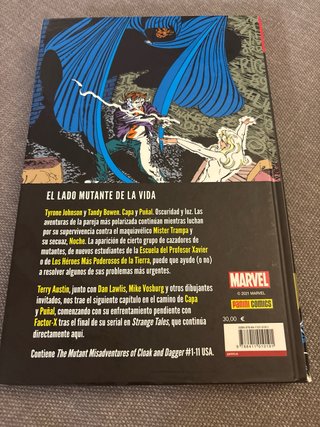 100 % Marvel hc atemporales capa y puñal. la ag...