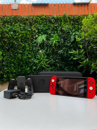 Nintendo Switch Roja + Accesorios