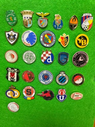 Pins de futbol