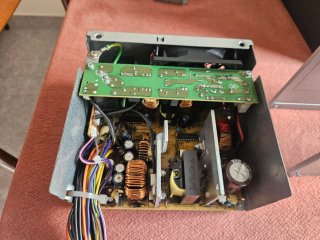 Servidor Fujitsu PRIMERGY TX100 S1