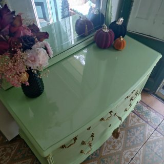 Cómoda vintage verde menta con espejo