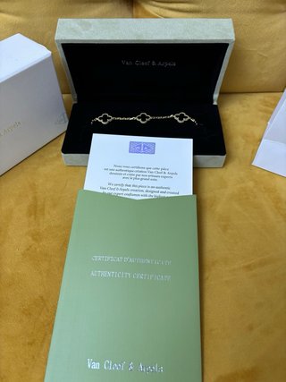 Pulsera Van Cleef & Arpels Oro y Negra