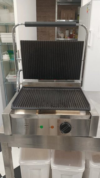Sandwichera Profesional Makro