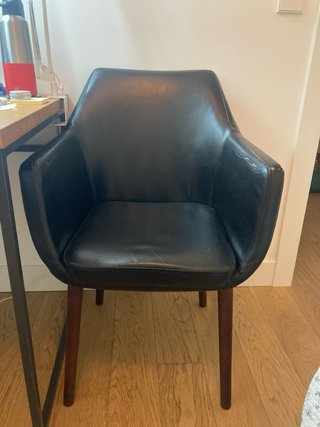Silla polipiel negra