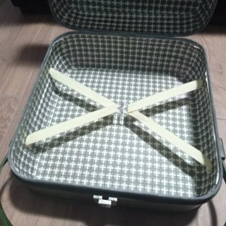 Maleta - Vanity Case verde oliva años 60