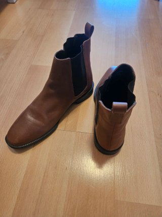 Botines de piel marrones