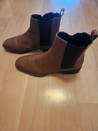 Botines de piel marrones