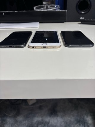 Lote 3 iPhones 2 iPhone 8/ 1 iPhone 6 plus