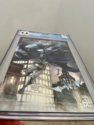 Comic gradeado CGC 9.8 - Batman #125 de 2022