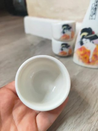 Set Sake Giapponese con 4 Tazzine