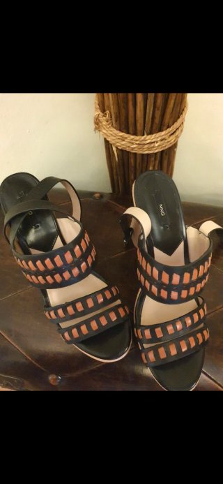 Tacones Mango chica