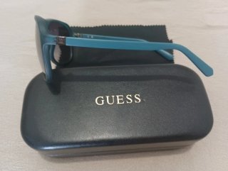 Gafas de sol Guess Teal y Negras