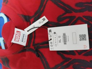 Camiseta Spider-Man Bershka Roja