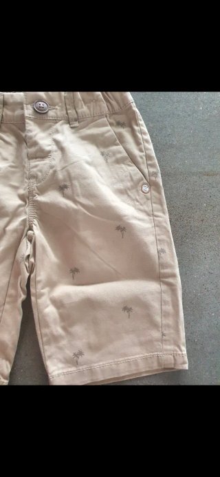 Bermudas niño C&A palmeras