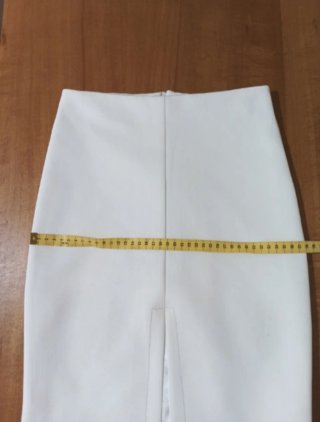 Falda blanca tubo