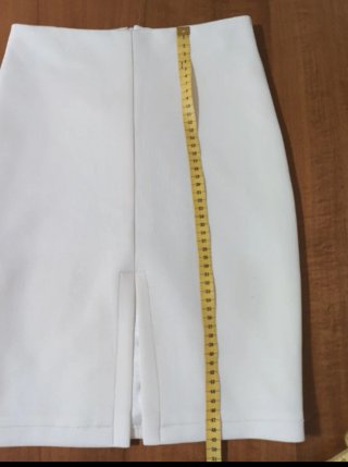 Falda blanca tubo