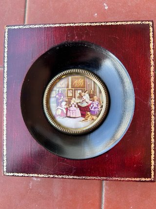 3 Cuadros con motivos antiguos