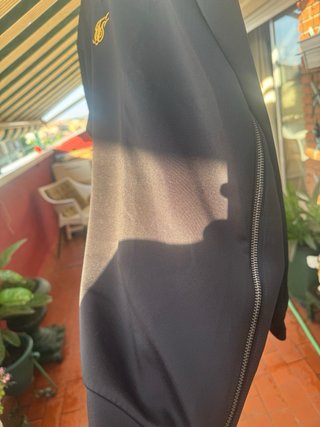 Sudadera SikSilk Negra con Logo Dorado