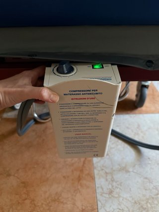 Colchón antiescaras tubular con compresor