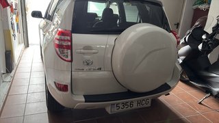 Toyota RAV4 2011