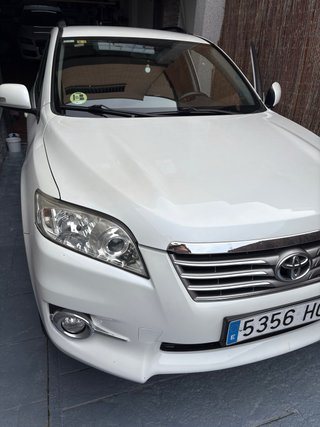 Toyota RAV4 2011