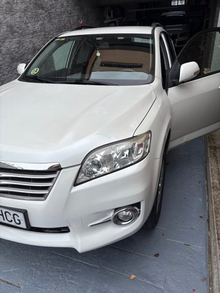 Toyota RAV4 2011