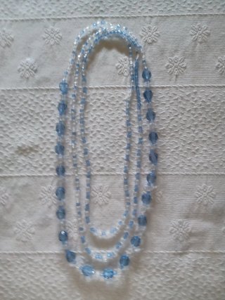 Cinturón/Collar de cuentas azul y blanco transpare