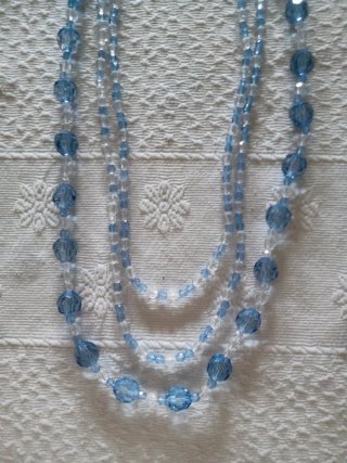 Cinturón/Collar de cuentas azul y blanco transpare