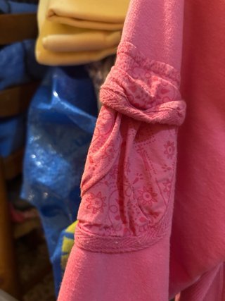 Sudadera vintage rosa con cremallera