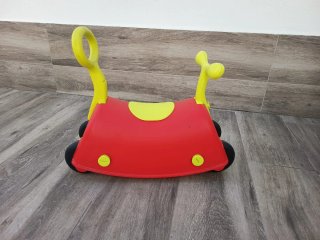 Correpasillos/andador bebé rojo y amarillo