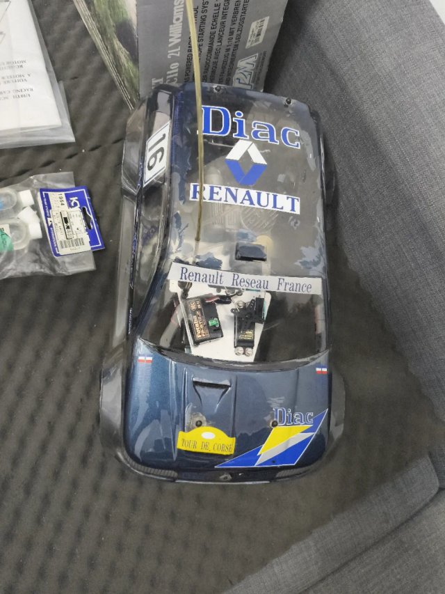 Coche radiocontrol T2M Renault Clio Williams