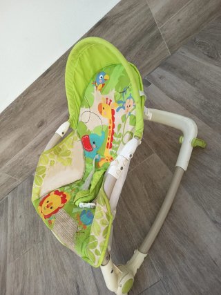Hamaca Fisher Price para bebé con diseño de animal