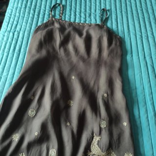 Vestido vaporoso bordado