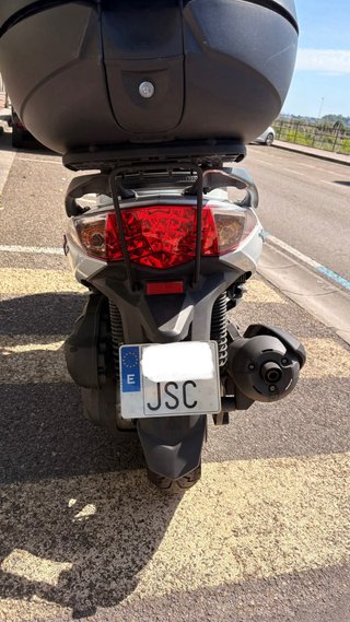 SYM JOYMAX 300i ABS Blanca