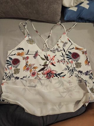 Blusa floral blanca tirantes