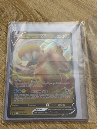 Carta Pokémon Dragonite V 230 HP SWSH154