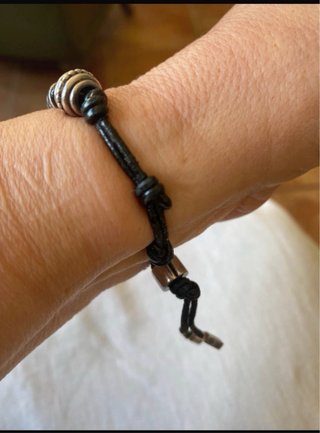 Pulsera Pandora Cuero Negro y Charms